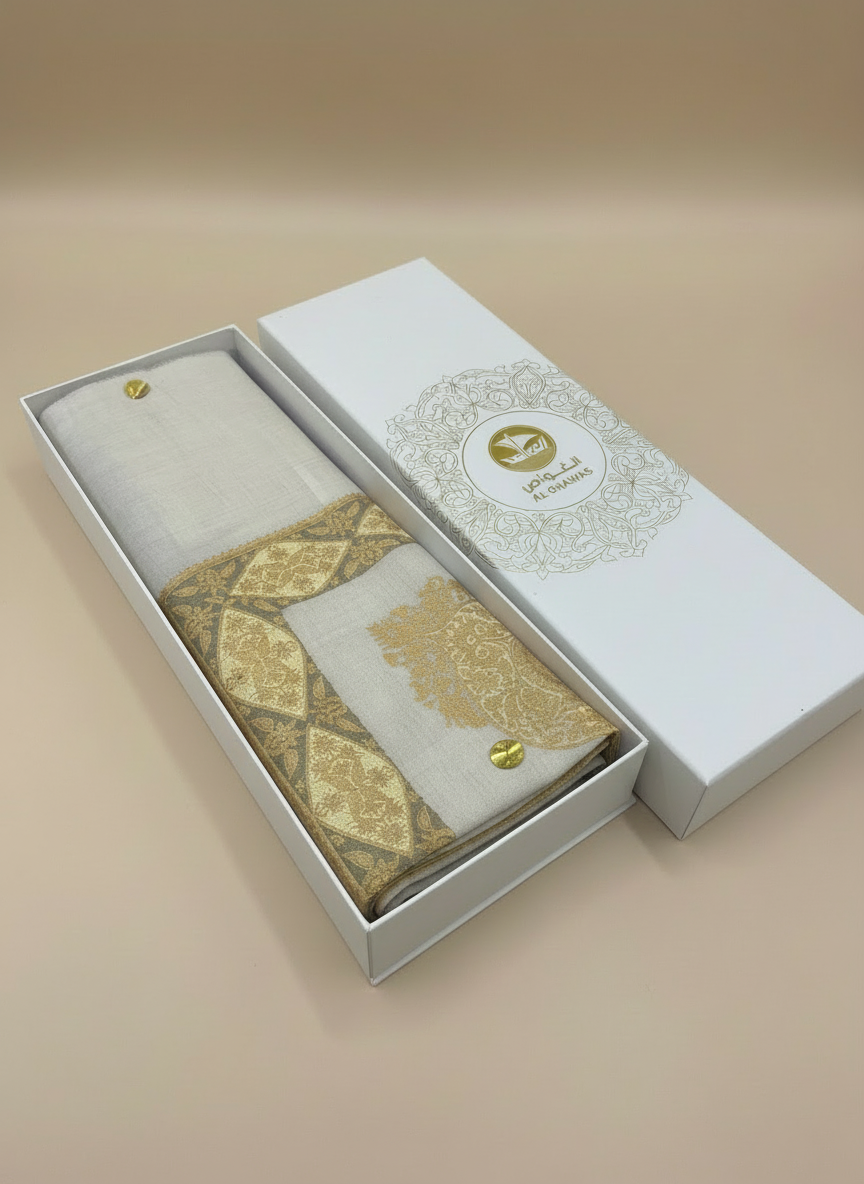 شال مع غطاء العلبة - تصميم دقيق