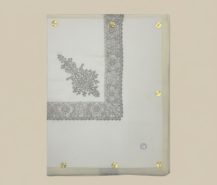 شال مع حواف بيج أوسع