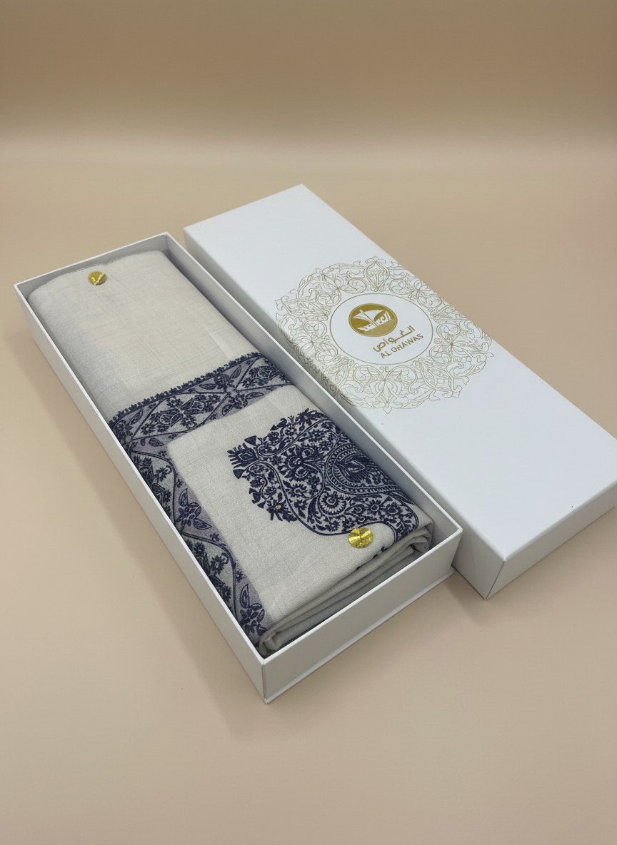 الشال داخل العلبة